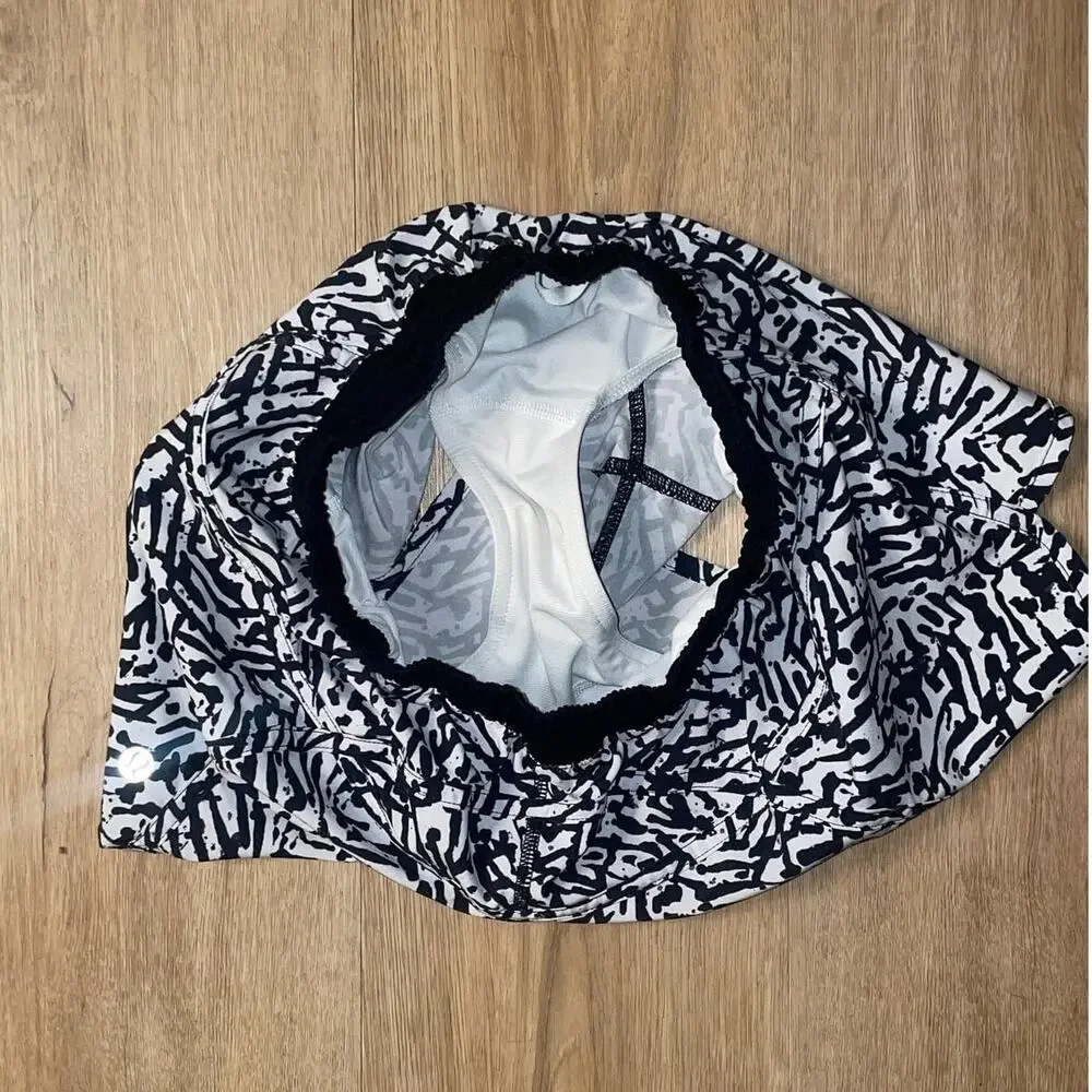 Lululemon Tracker Short III *4-way Stretch